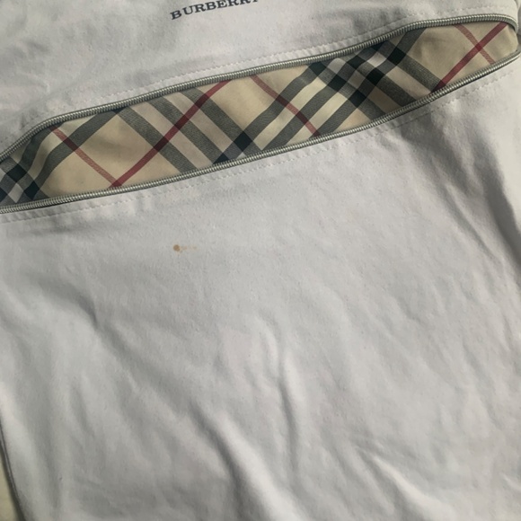 Burberry Long Sleeve - Picture 3 of 3